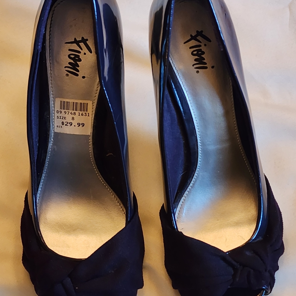 Ladies shoes